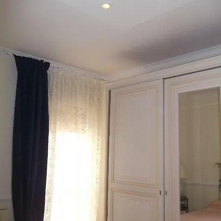 Intimo Ed Accogliente Apartment *